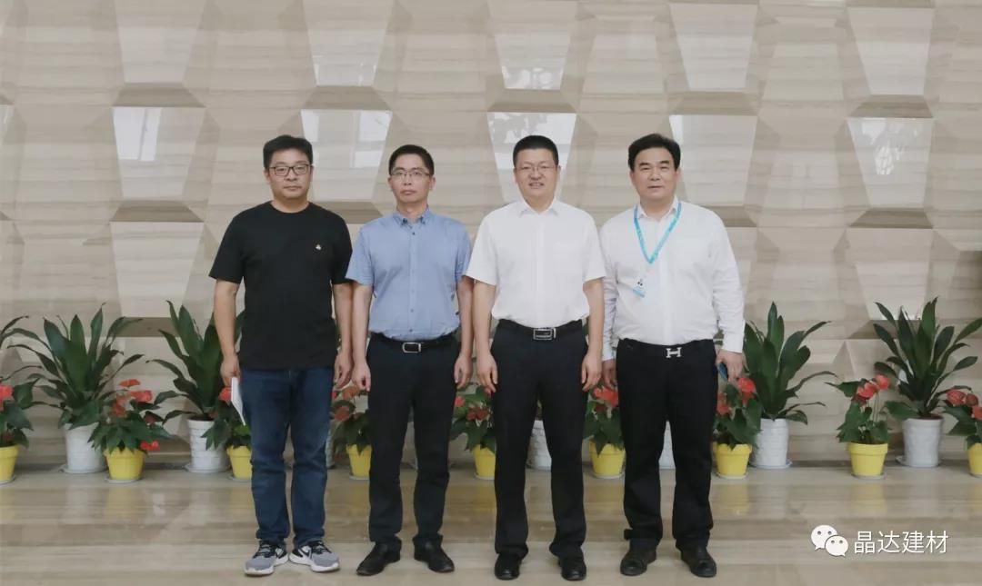 諸暨市市長(zhǎng)一行蒞臨次塢生產(chǎn)基地考察工作